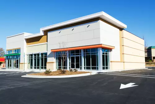 Attracting Anchor Stores