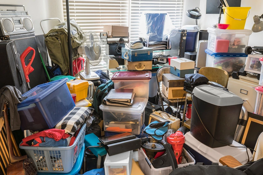 How to Help a Hoarder Declutter: Effective Strategies for Compassionate Assistance