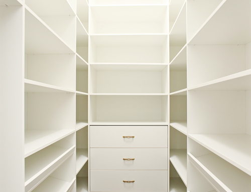 How to Build a Walk-In Closet in an Existing Room