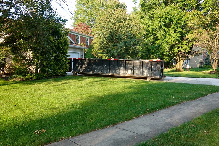 The Pros and Cons of Renting a Dumpster for a Home Cleanout