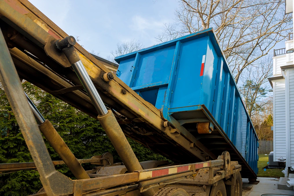 How to Use Your 10-Yard Dumpster Rental in Dallas