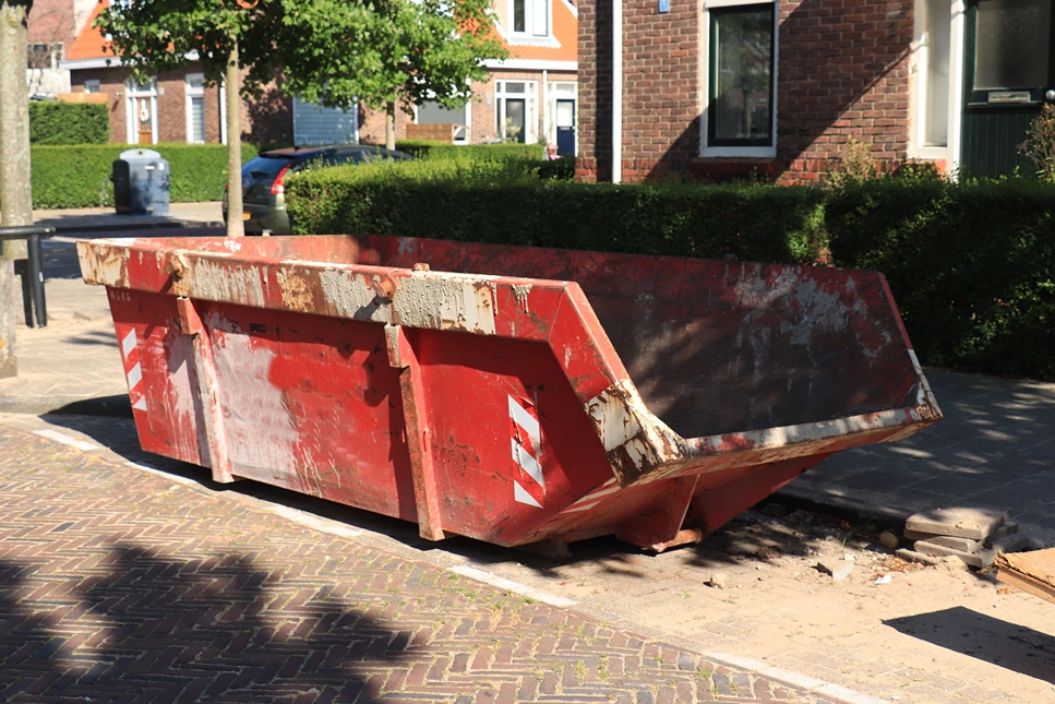 How to Use Your 15-Yard Dumpster Rental in Flowery Branch